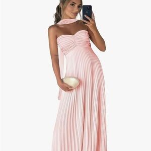 Elegant Strapless Pleated Dress in Light Pink